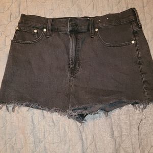 BLACK DENIM SHORTS MADEWELL SIZE 32
